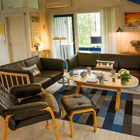 Nis - 900m From The Sea By Interhome *